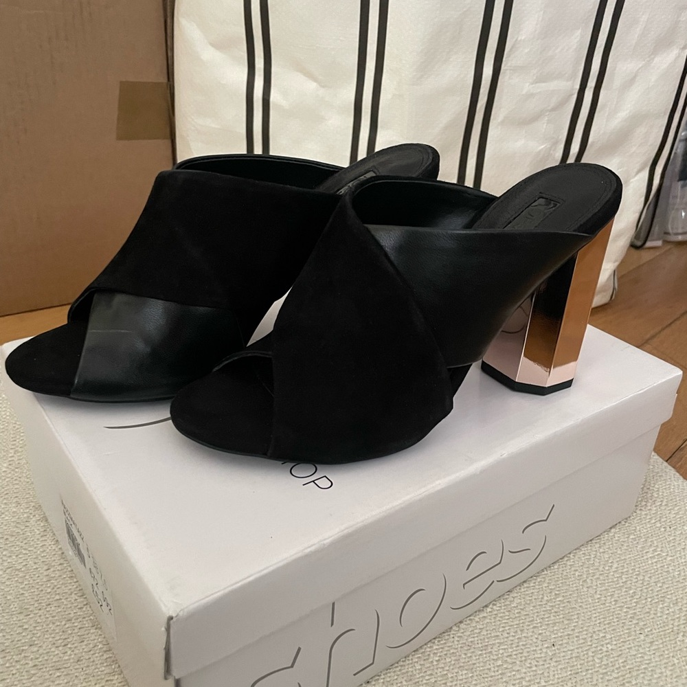 7.5W TopShop Leather & Suede Mule (Black & Gold)